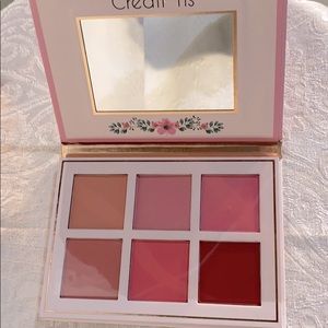 Beauty Creations Floral Bloom blush palette